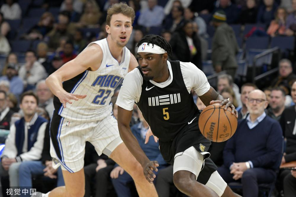 毫不掩饰对 毫不掩饰对